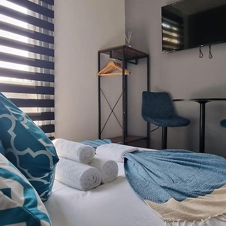 Modern 1Bedroom Studio In London Center Екстериор снимка