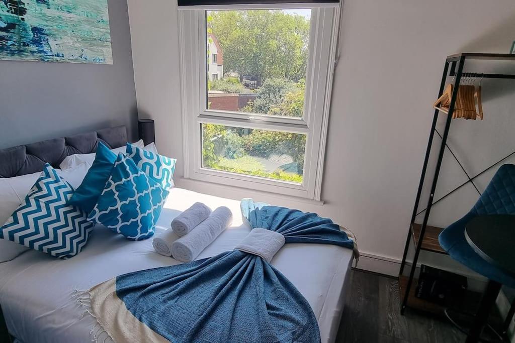 Modern 1Bedroom Studio In London Center Екстериор снимка